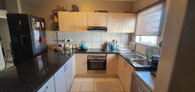 To Let 2 Bedroom Property for Rent in Vredekloof East Western Cape